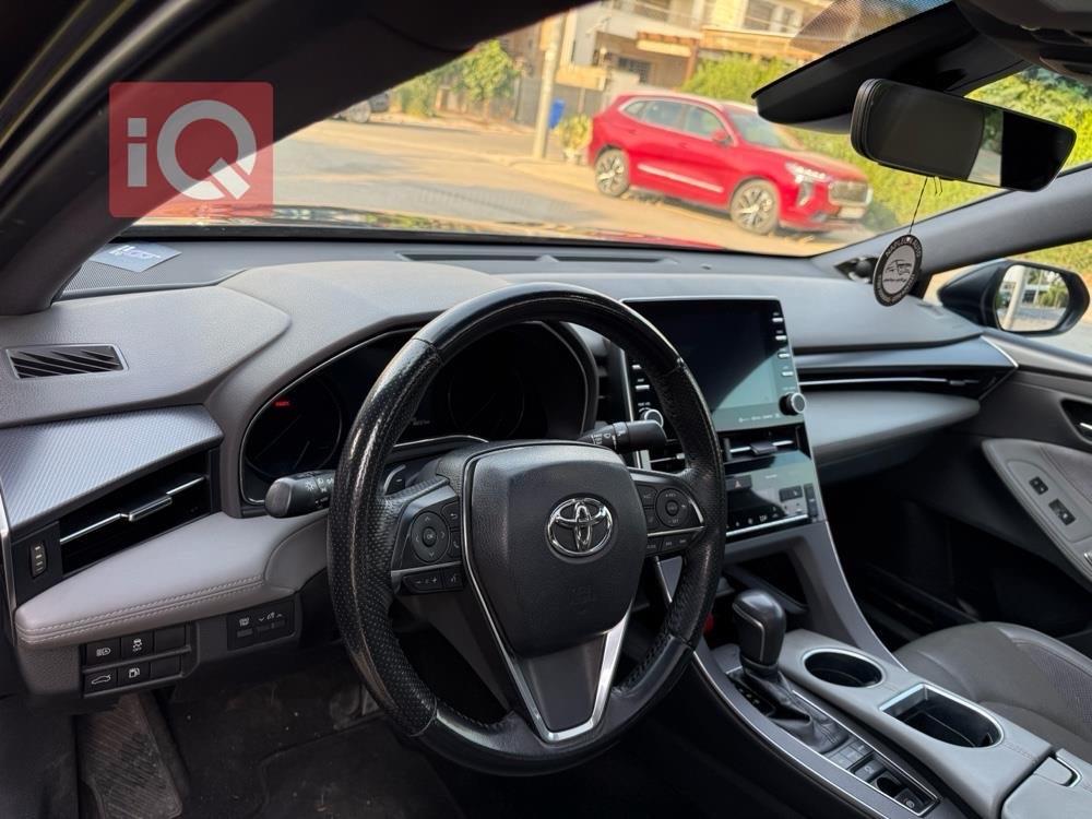 تويوتا أفالون